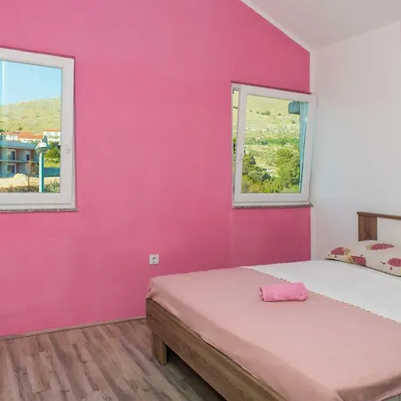 Apartman Franko Apartment Grebastica